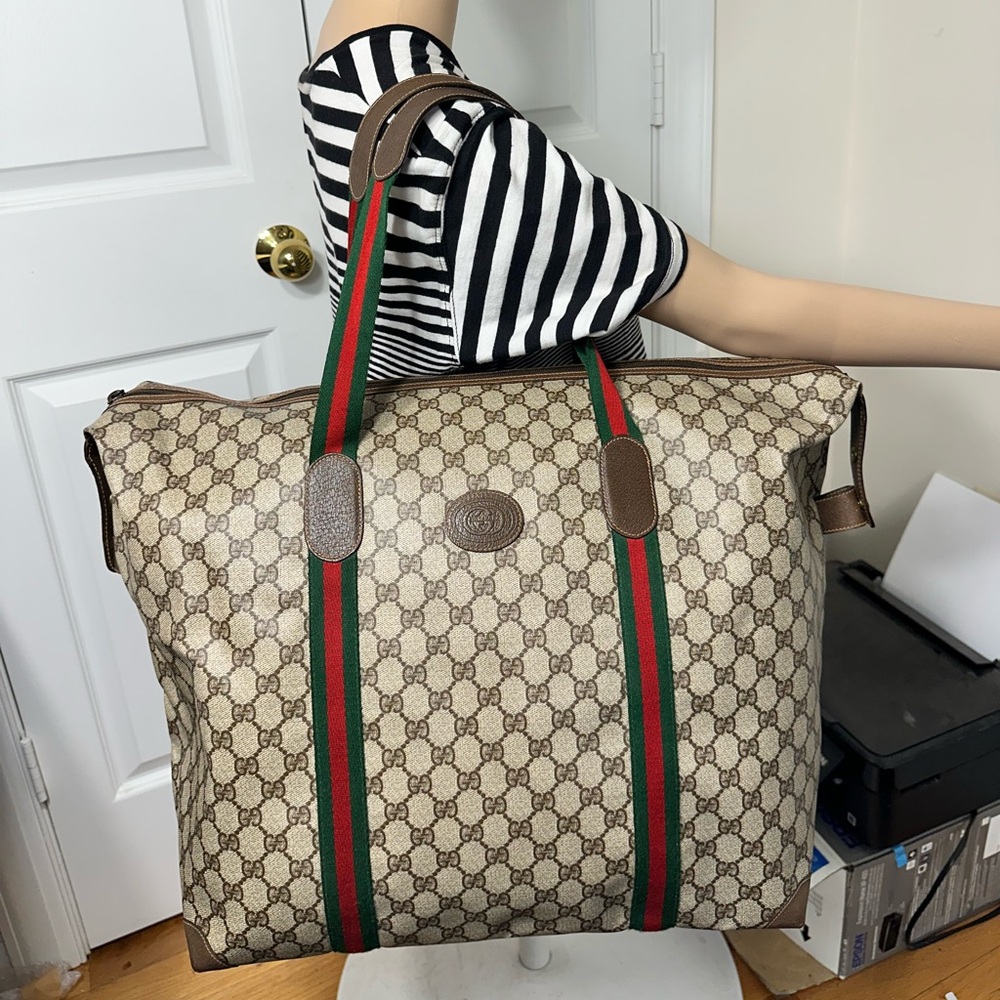 Gucci Shoulder Bag - Picture 7 of 10